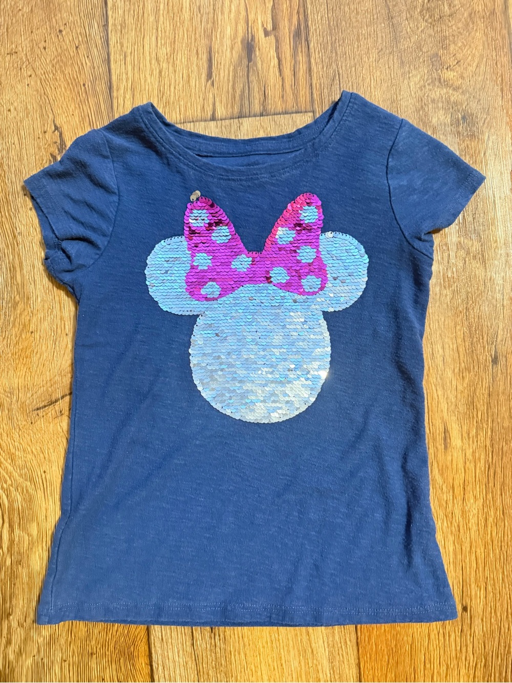 Disney Navy Tee with Iridescent Sequin Minnie and Pink Bow size 5